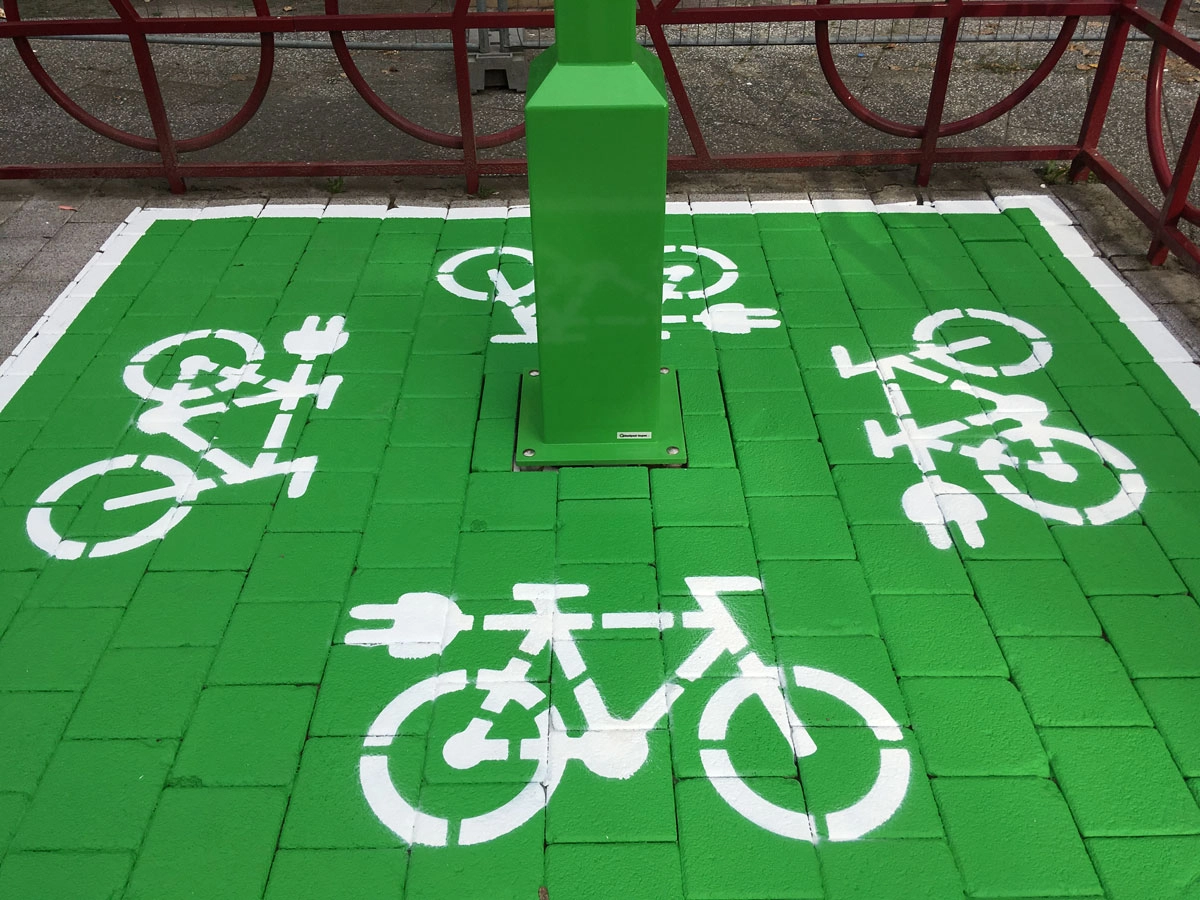 Handig! Je e-bike opladen met zonne-energie!