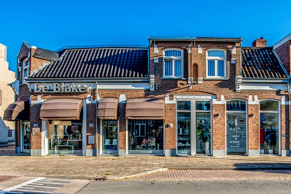 Nog meer opgeknapte winkelpuien in beeld gebracht