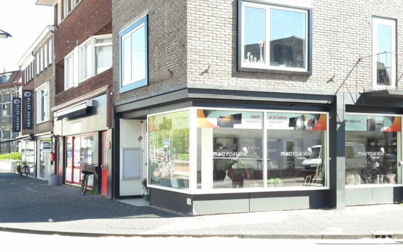 Nieuwe computerzaak in de Wemenstraat