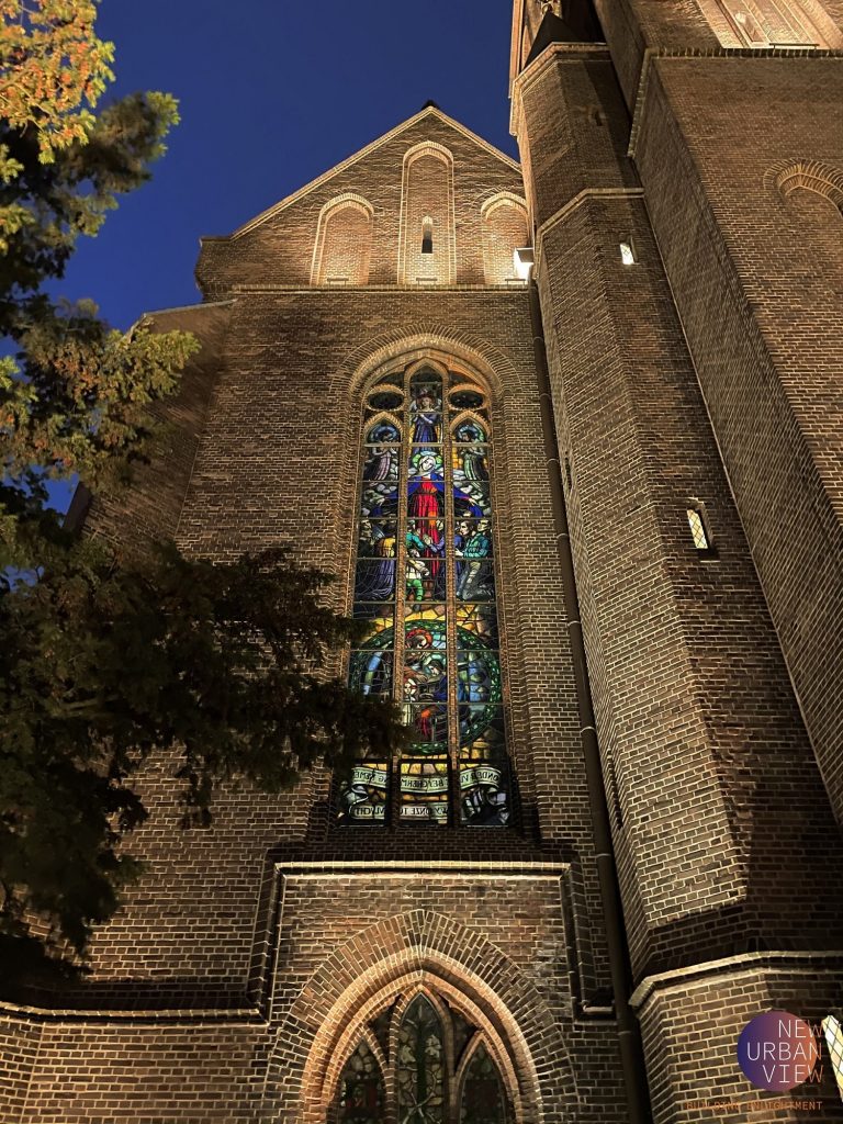 Lambertusbasiliek glas in lood