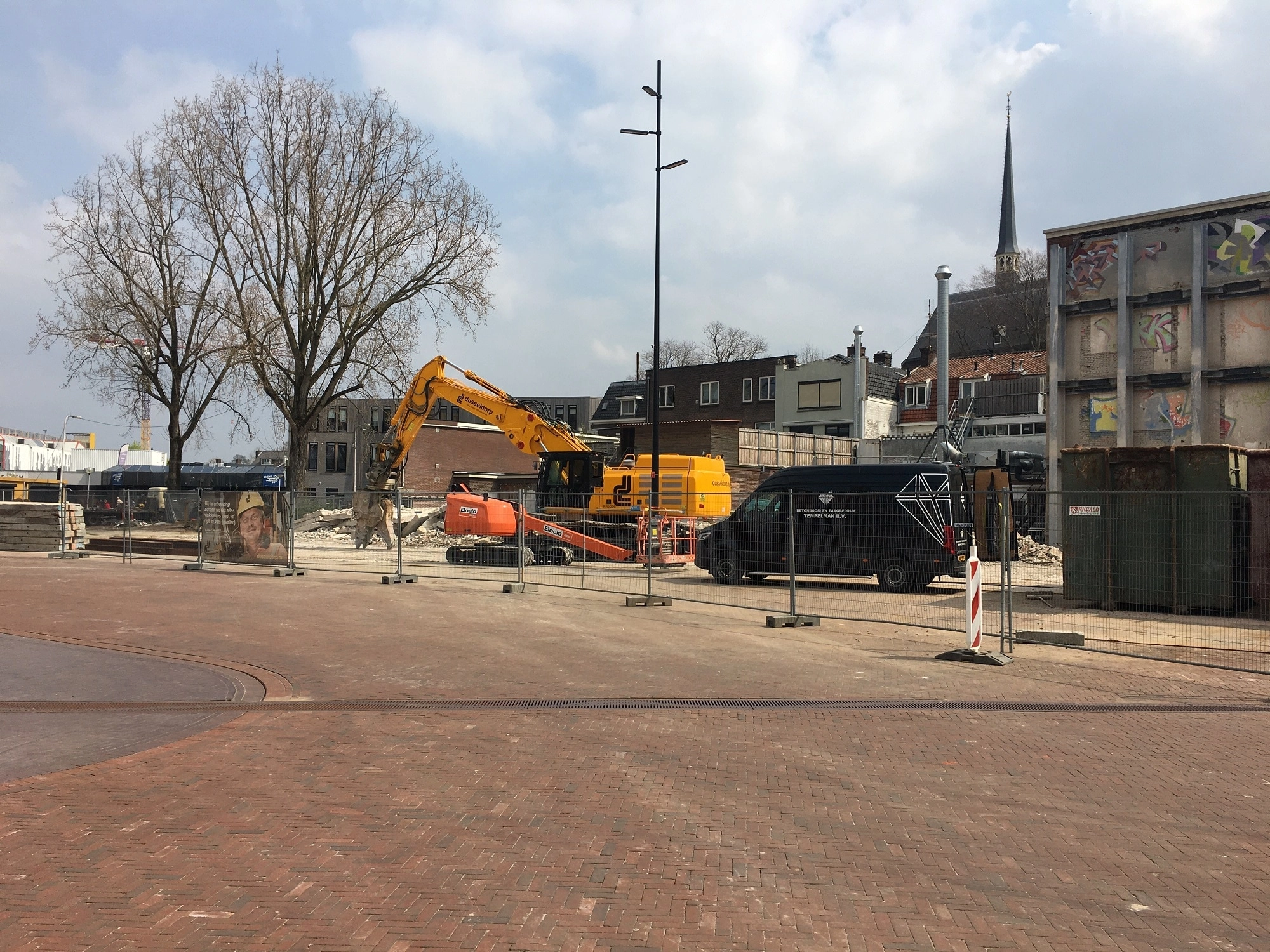 Hoezo bouwen? Slopen is het mooiste vak, zegt Dusseldorp-duo bij Ebenaupand in Hengelo