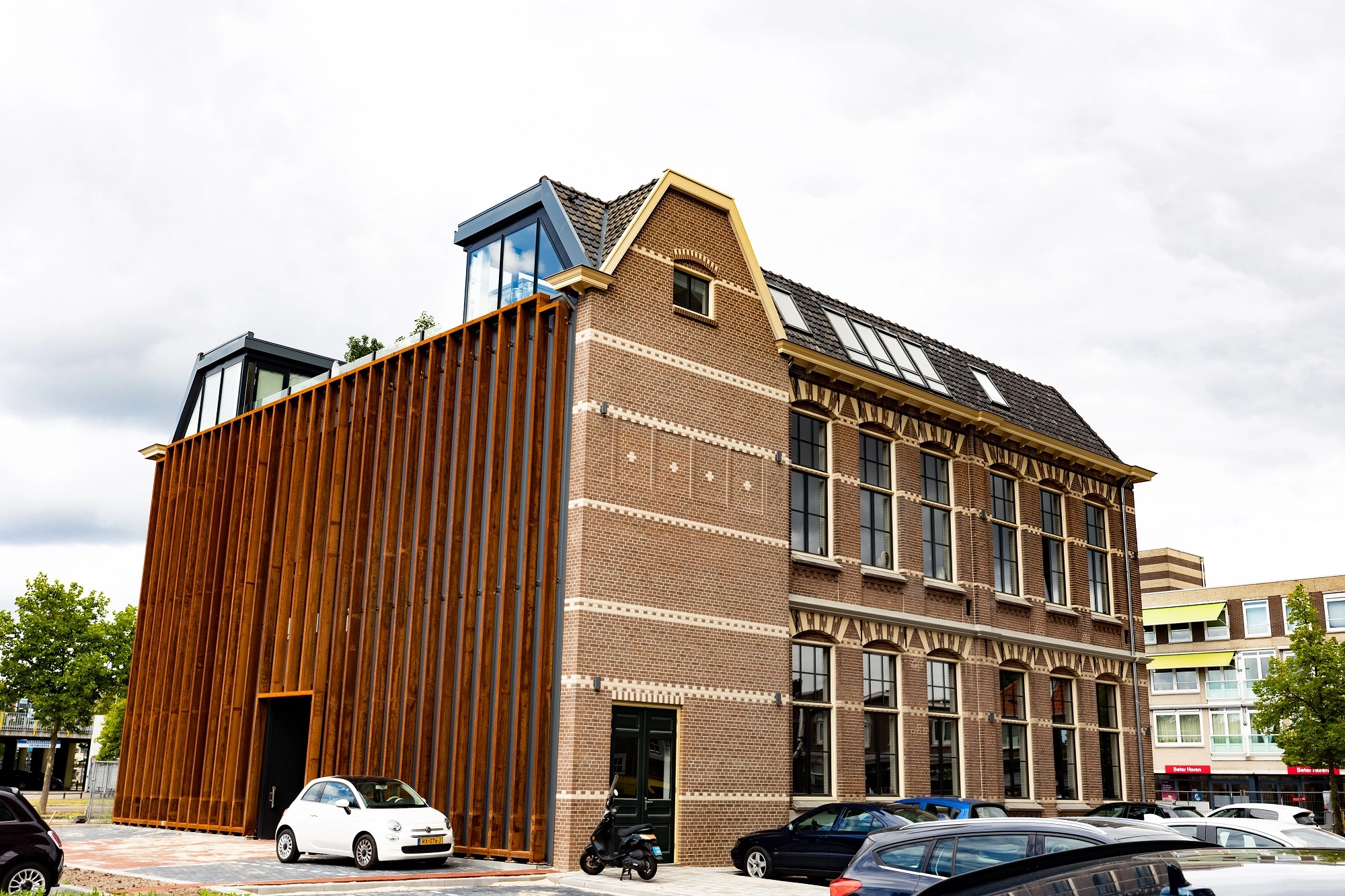 Ariënsschool, vanaf de beek