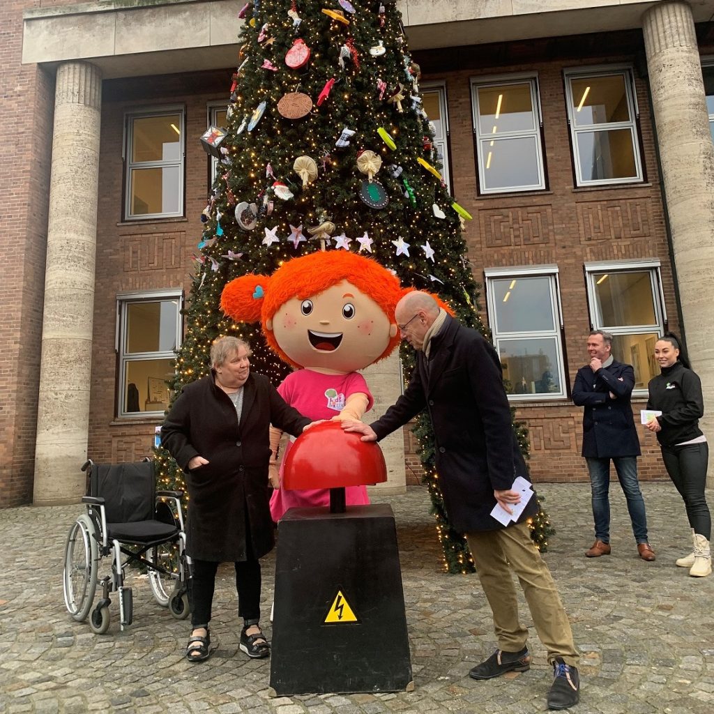 onthulling door Bas, Coby en Sproet