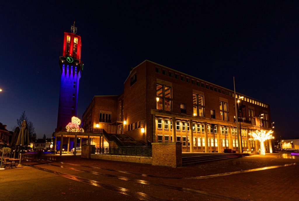 Stadhuistoren in de avond