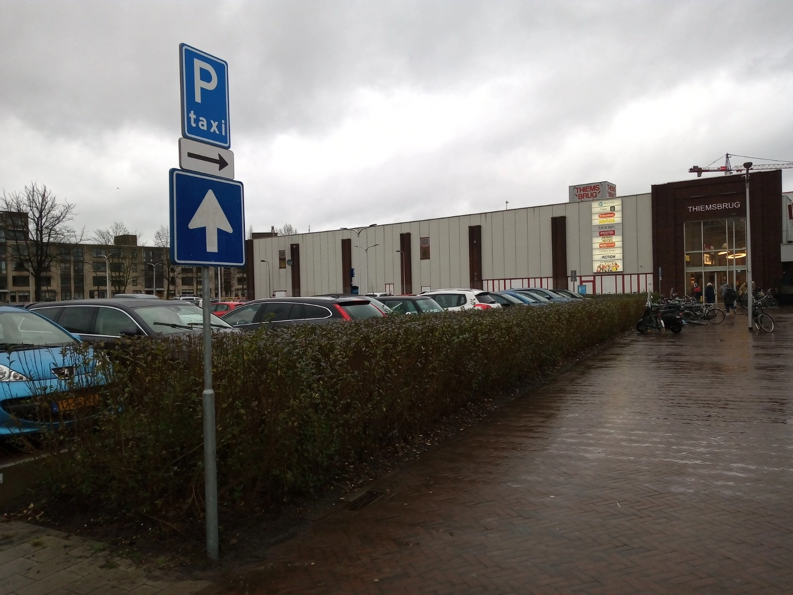 Nieuwe taxistandplaats nachthoreca bij parkeerplaats Kloosterhof