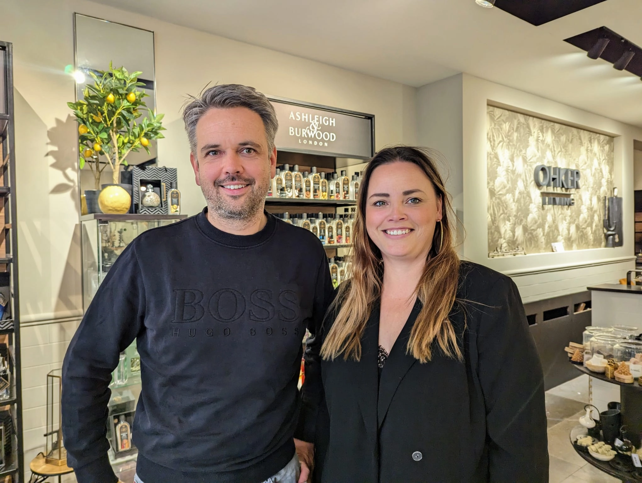 Hengeloërs Remco en Marjolein openden hun woonaccessoireswinkel in Hengelo: ‘Dit voelt als een thuiswedstrijd’