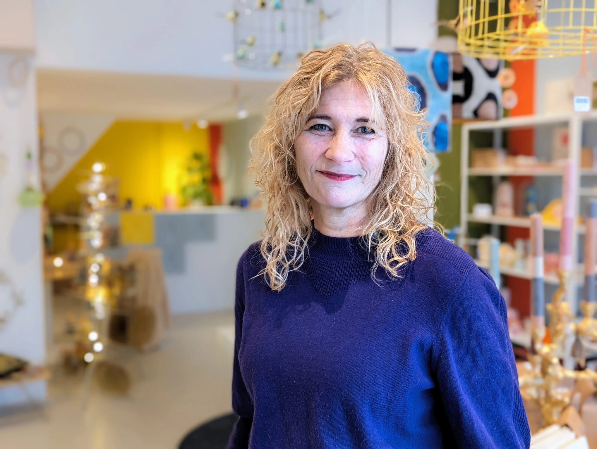 Monique uit Hengelo gaat droom achterna en opende haar winkel: ‘Hengelo staat weer op de kaart’